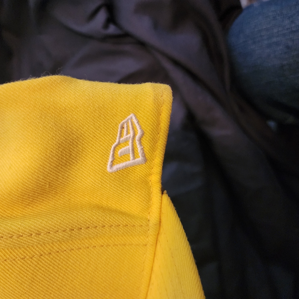 New Era Yellow Baseball Cap - Picture 4 of 4